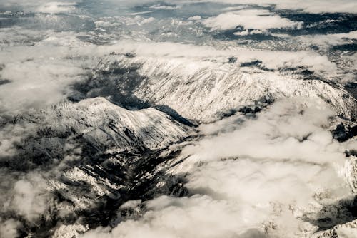 無料 ドローン撮影, 山岳, 白黒の無料の写真素材 写真素材