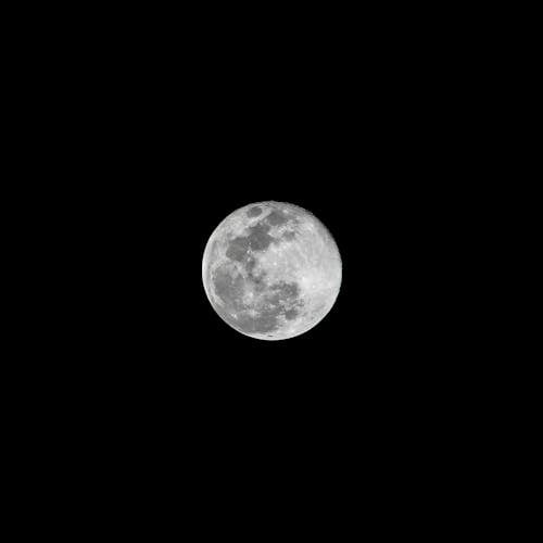 Free Close-Up Shot of a Full Moon Stock Photo