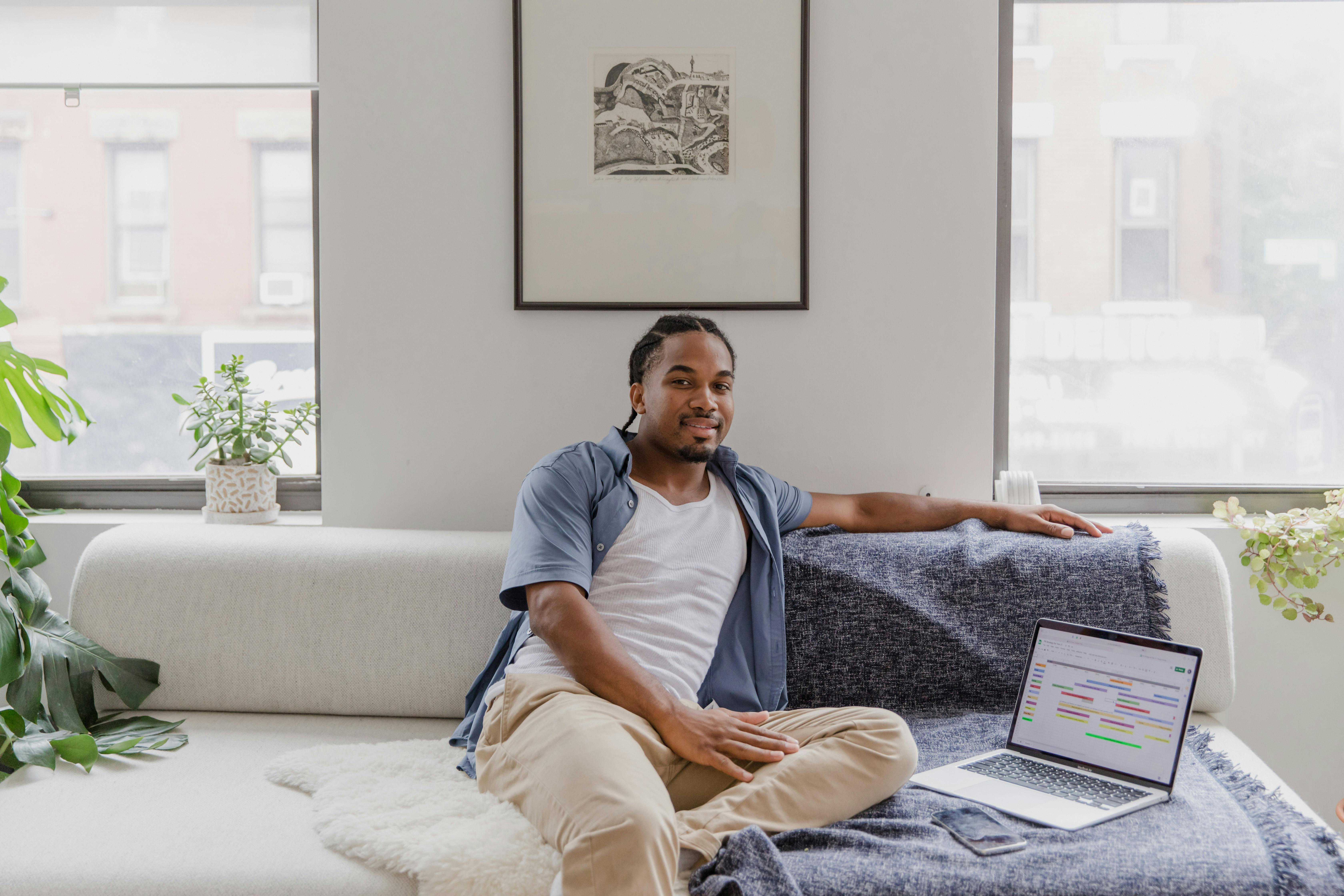How I’d Turn a Side Hustle Into a 7-Figure Business in 12 Months Using These 4 AI Tools — Photo by RDNE Stock project on Pexe