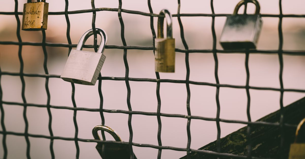 Attackers Exploit MLflow SSRF Flaw to Steal Cloud Credentials and Secrets