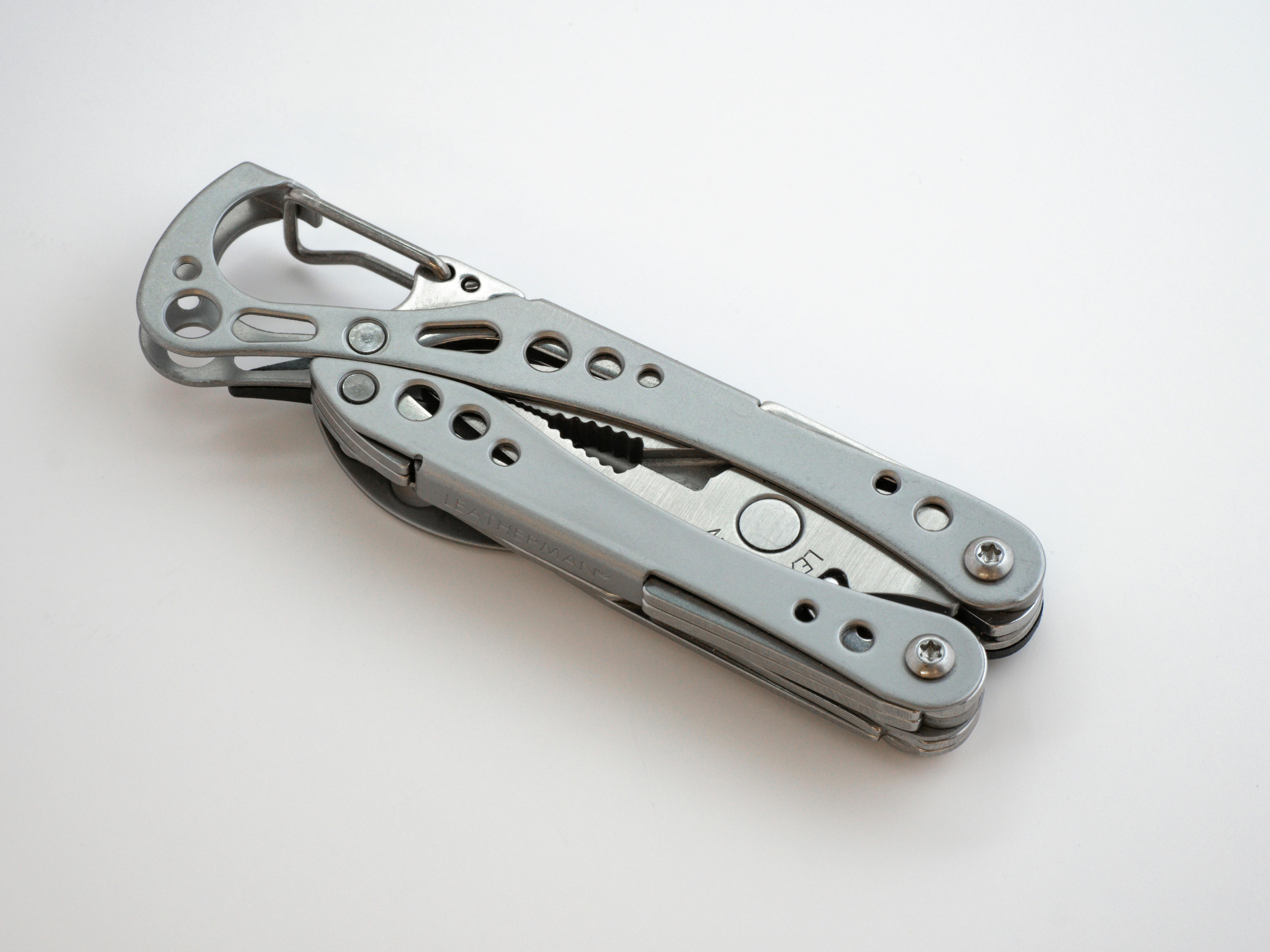 Free stock photo of carabiner, leatherman, multitool