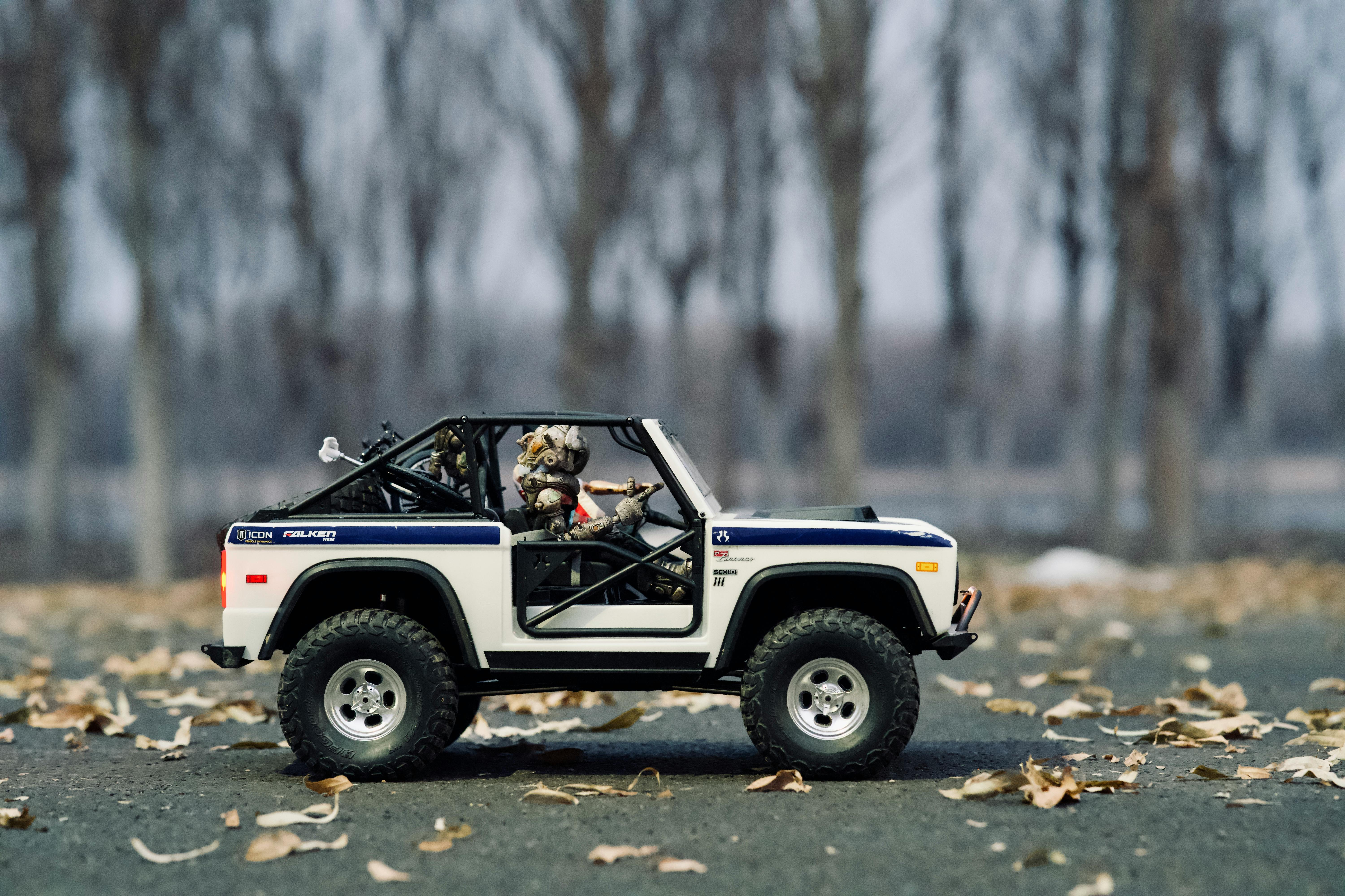 bezplatná Základová fotografie zdarma na téma akční figurka, autíčko, detailní model Základová fotografie