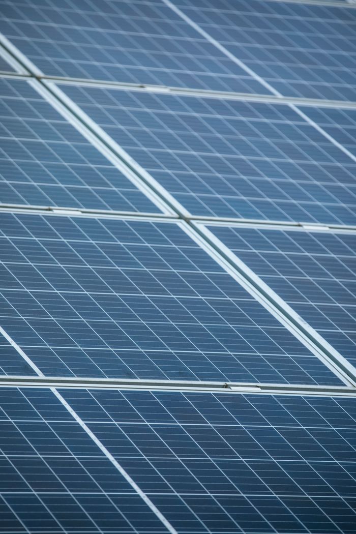 Primer plano de placas solares fotovoltaicas