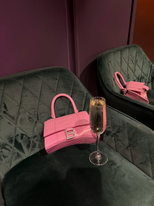Kostnadsfri bild av balenciaga, champagne, glas