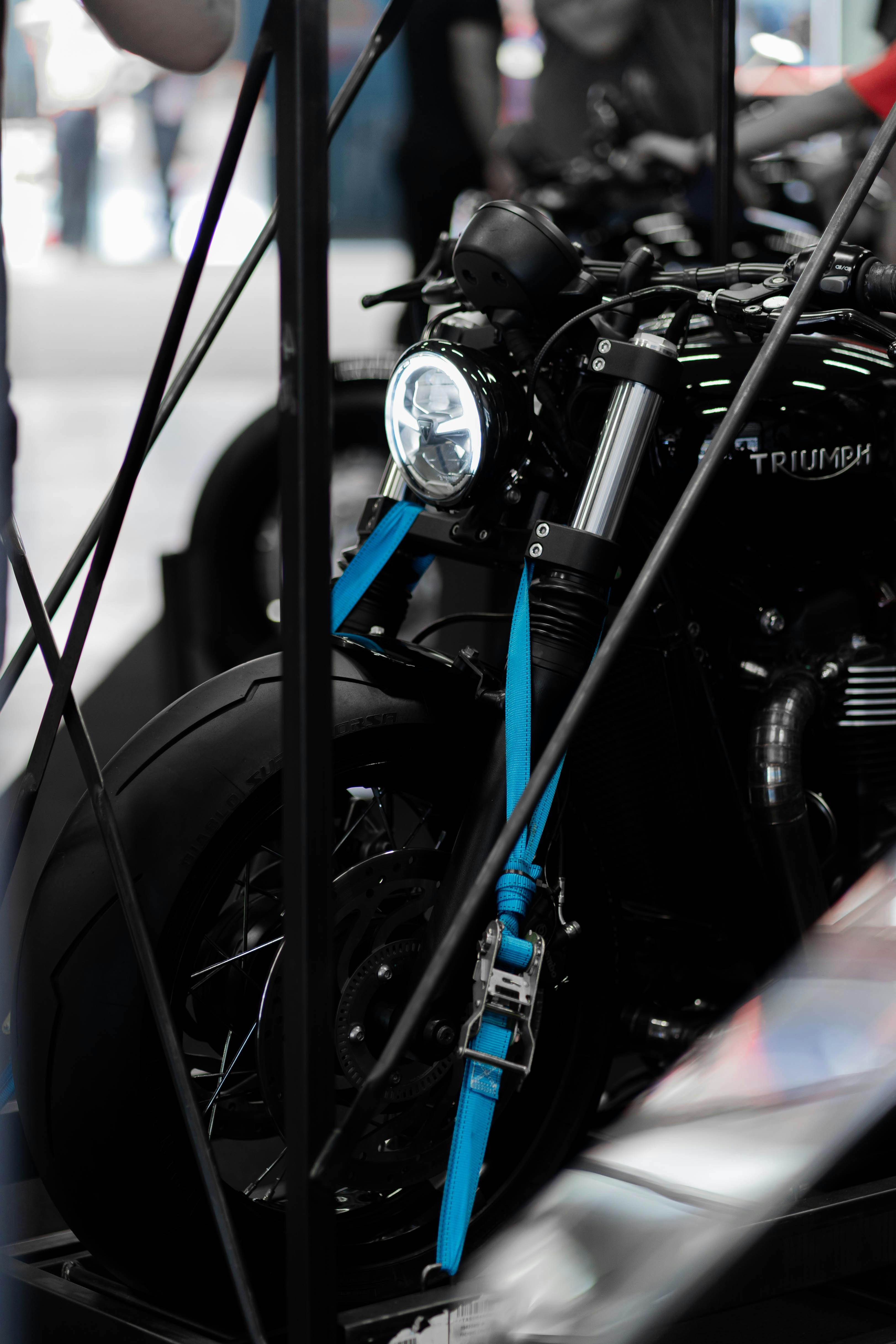 2024 Triumph Bonneville Stealth Editions Get Special Hand-Painted Finishes