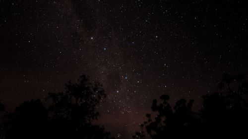 Free A breathtaking view of the starry night sky showcasing the Milky Way and countless stars. Stock Photo