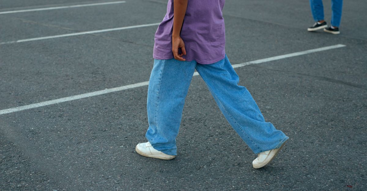 2025 fashion trends street style low rise jeans chunky accessories