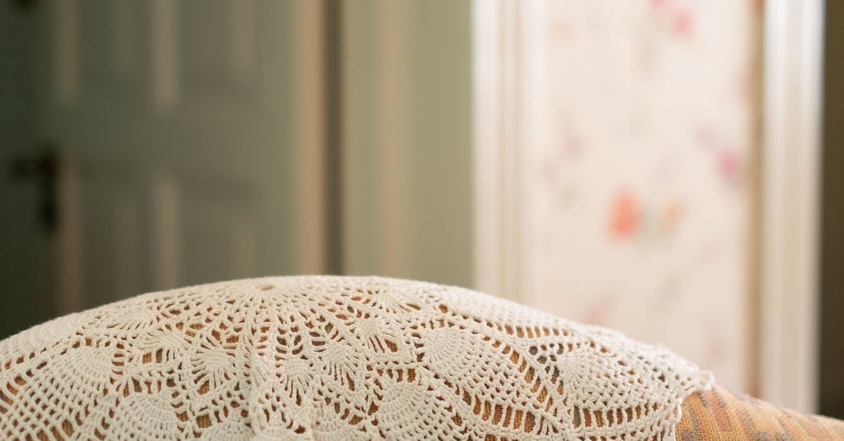 What does SC mean in crochet patterns