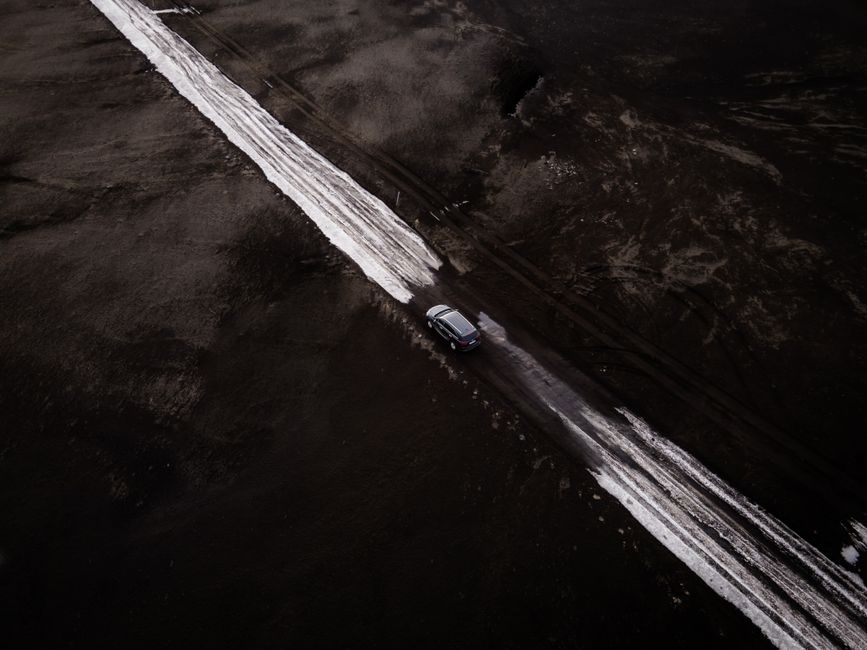 A 4x4 rental car on an F-road in the highlands of Iceland