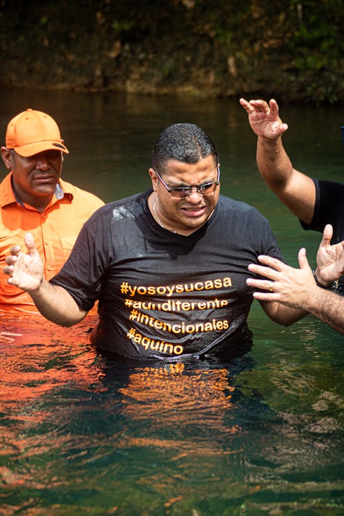 grátis Foto profissional grátis de água, água até a cintura, batismo Foto profissional