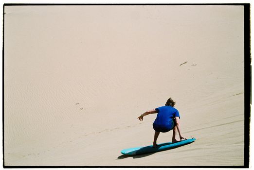 Dune sandboarding morning — Sahara — Erg Chebbi