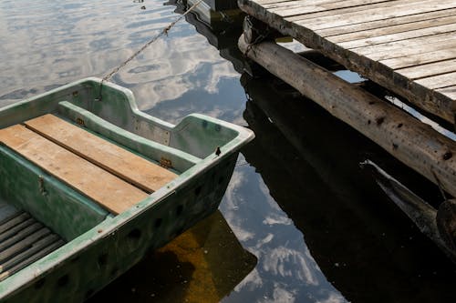 Gratis Fotos de stock gratuitas de agua, amarrado, barca Foto de stock