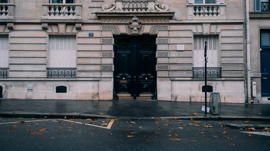 Why I Finally Dumped My Keys for a Smart Lock in My Parisian Apartment (And You Should Too)