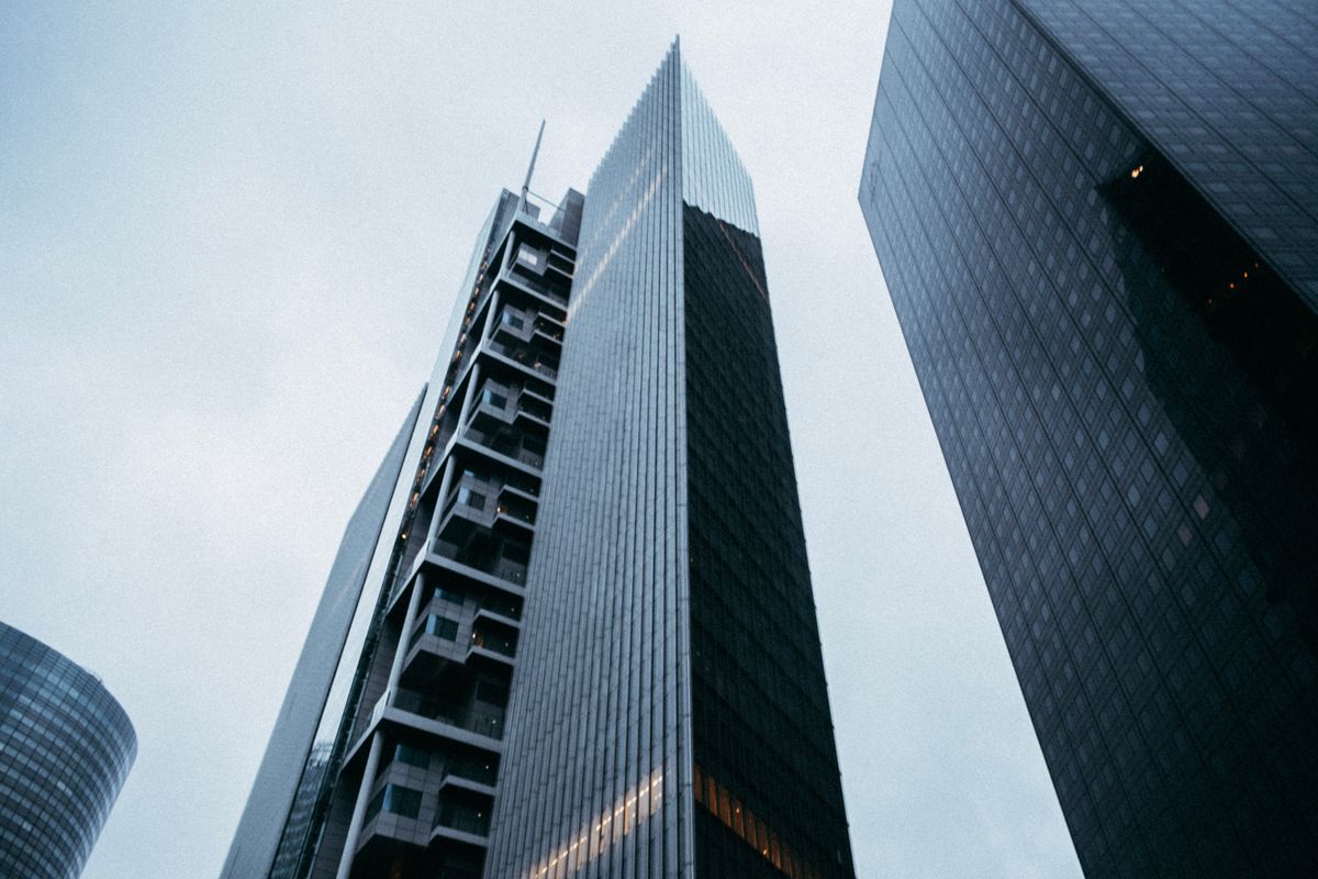 Anthropic : 65 milliards de revenus, leçon IA entreprise