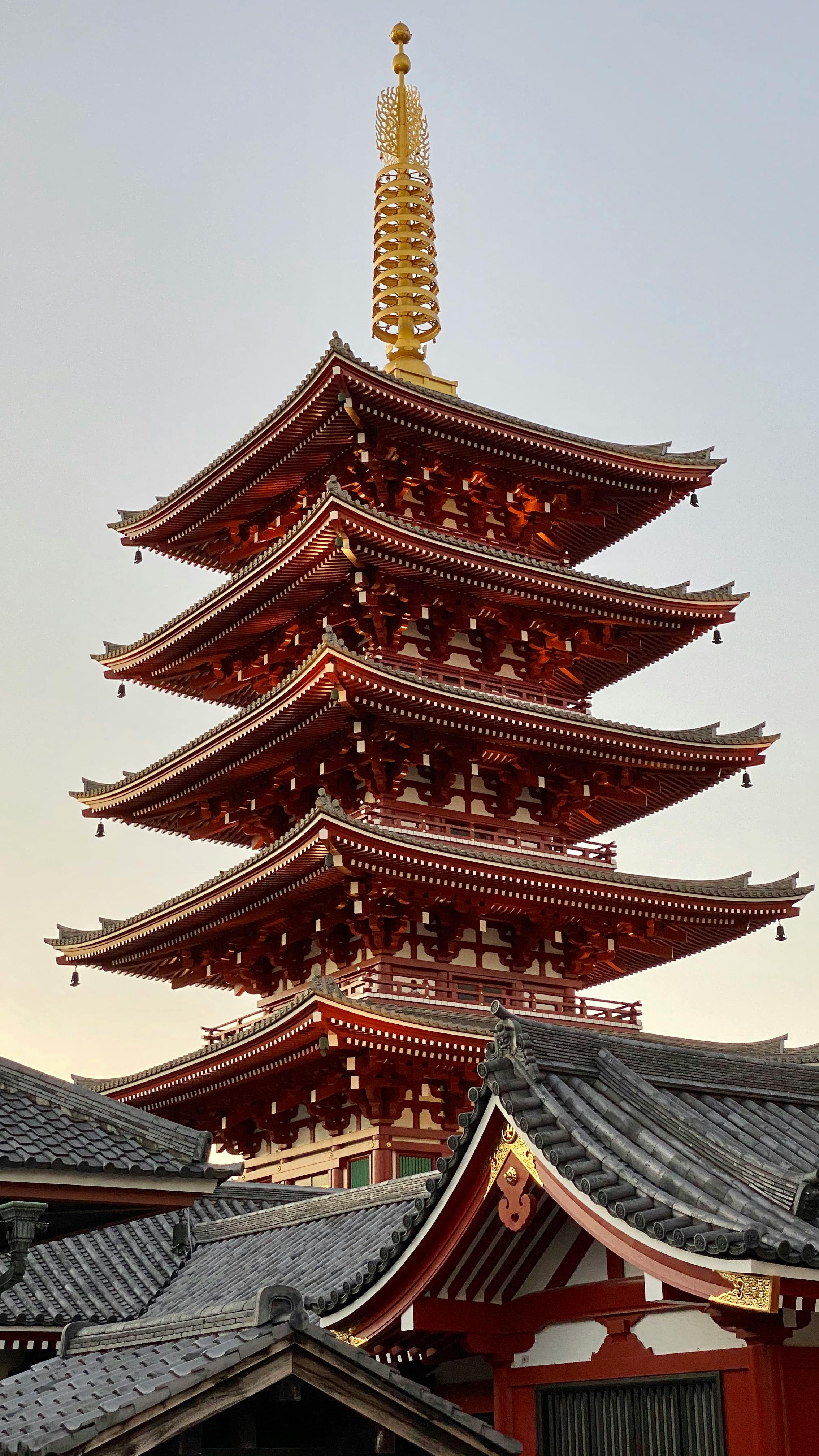 Temple With Two Statues On Entrance · Free Stock Photo