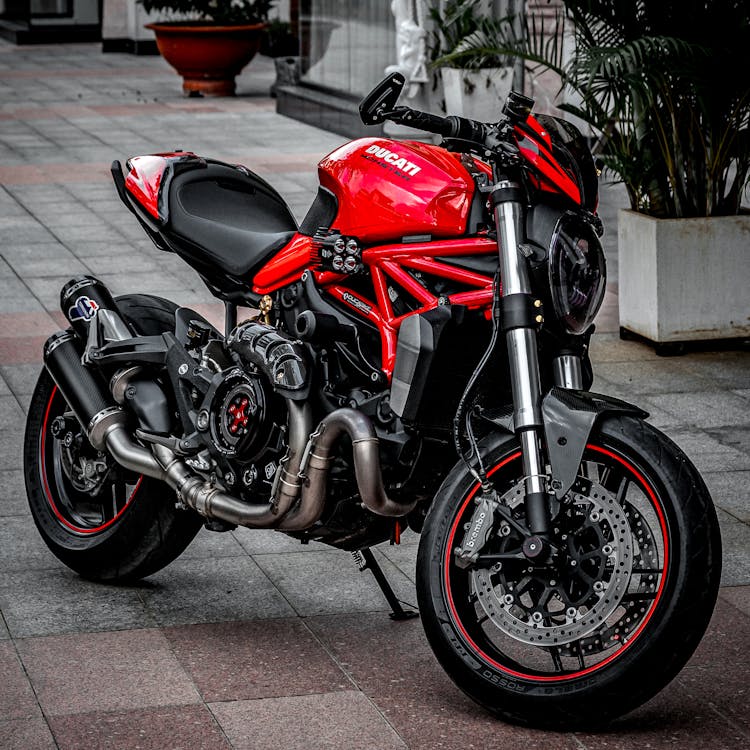 Ducati Monster 821