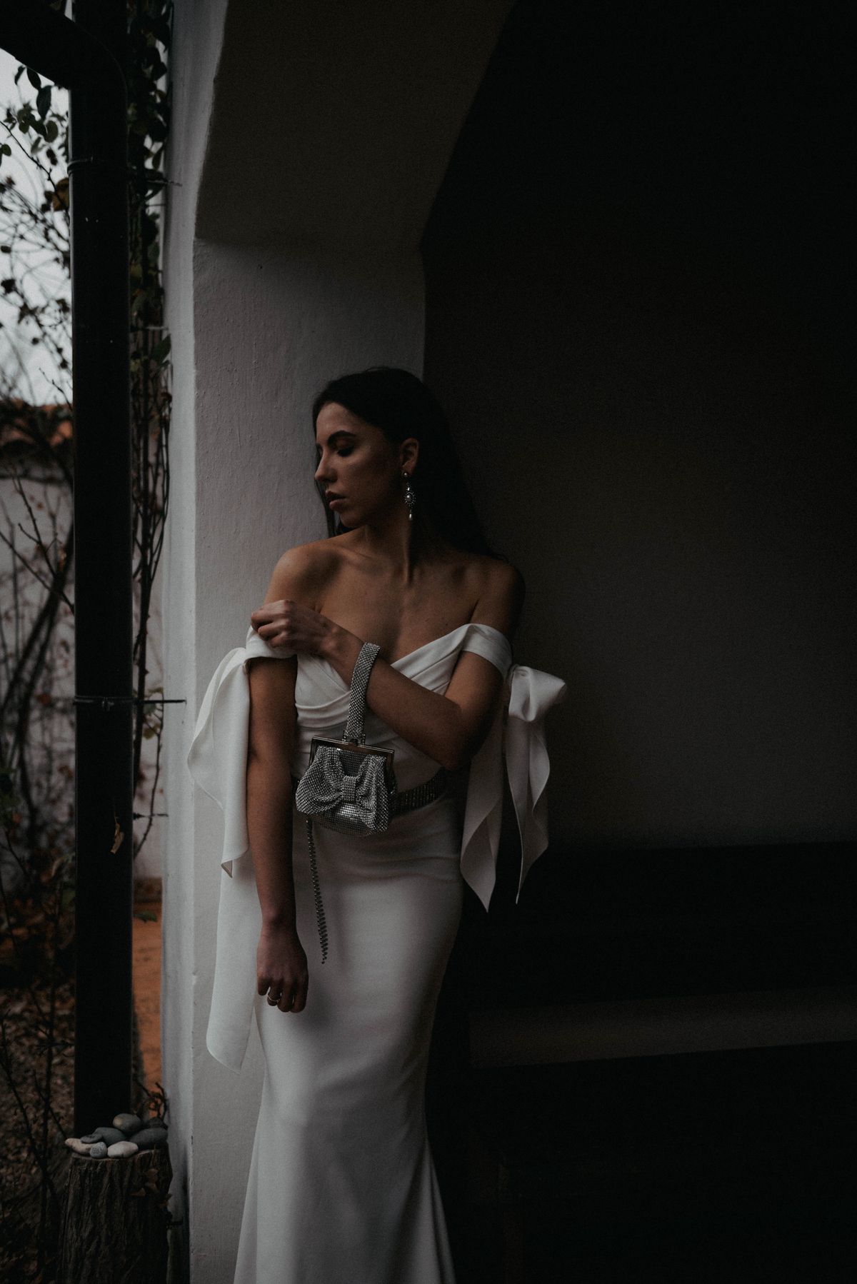 dress hanging off your shoulder barely sober Drake Ft Jamie Foxx Fall for Your Type Lyrics