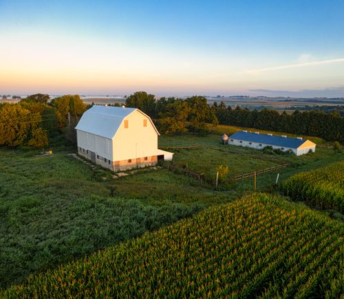 Free Scenic aerial view of a rural farm with fields in Minnesota during a sunny day. Stock Photo