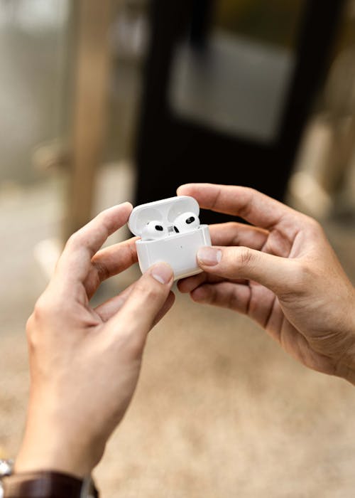 Fotobanka s bezplatnými fotkami na tému airpods, Apple, bezdrôtový