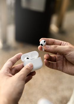 Apple AirPods 4 Wireless Earbuds, Bluetooth Headphones, Personalized Spatial Audio, Sweat- and Water-Resistant, USB-C Charging Case, H2 Chip, Up to 30 Hours of Battery Life