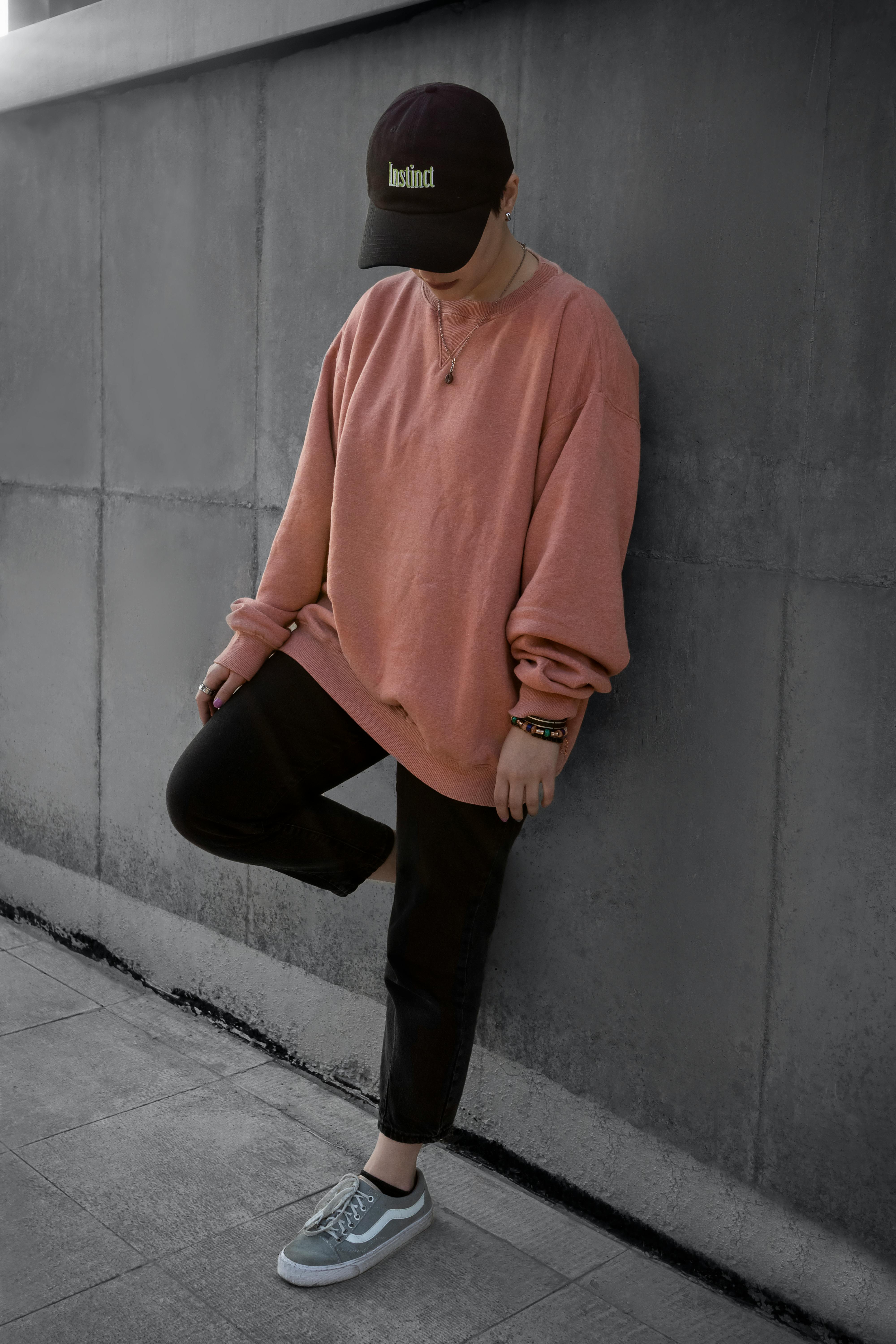 Pink sweater grey on sale pants