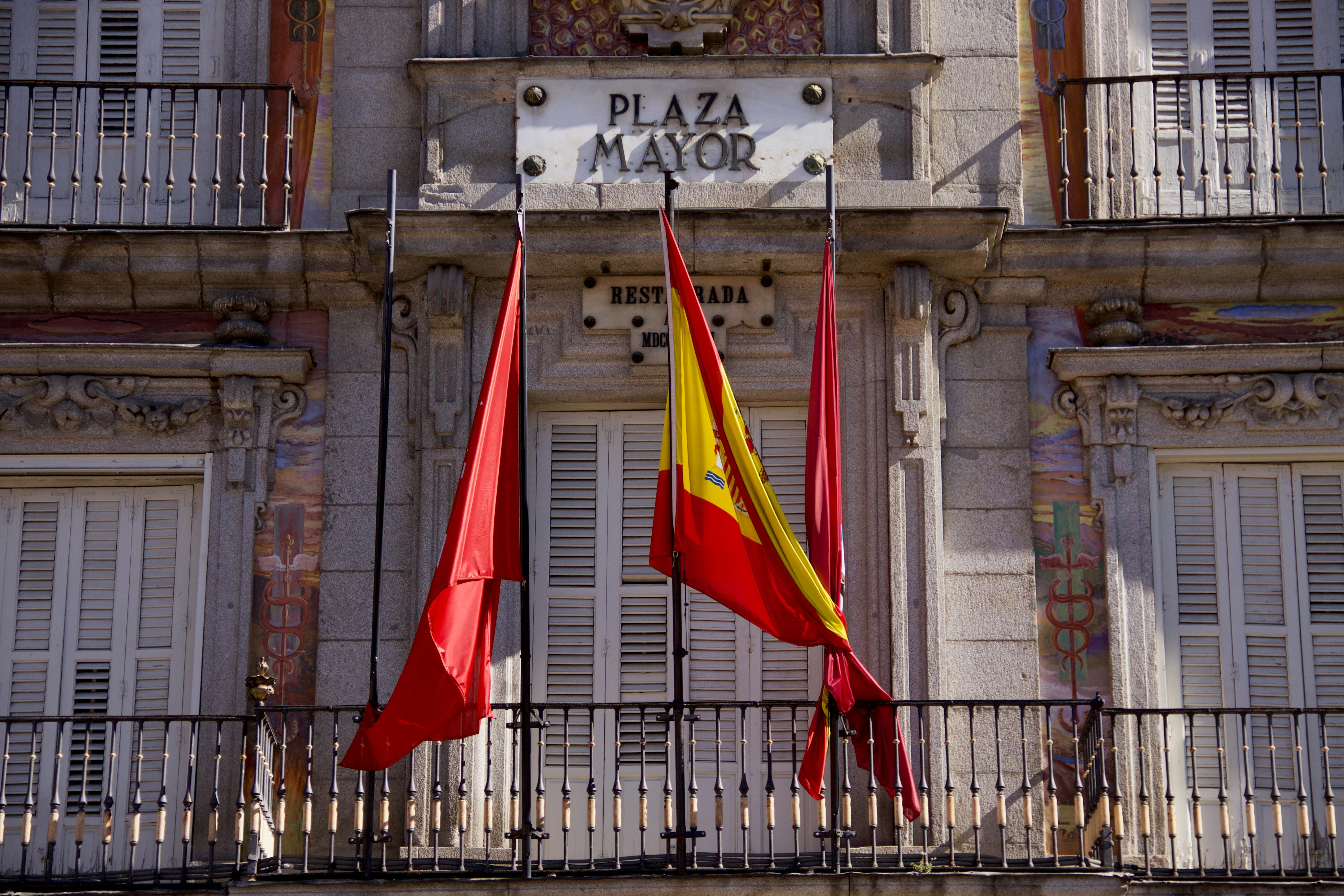 flags at the centro de turismo plaza mayor