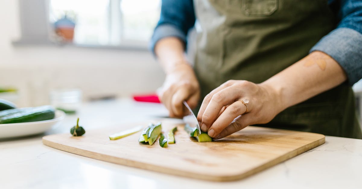 How do you use a whetstone knife Elden Ring