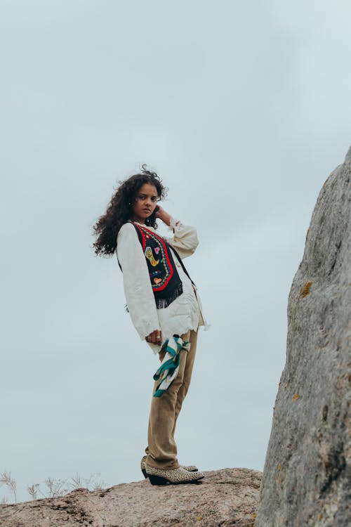 垂直拍摄, 天然岩层, 女人 的 免费素材图片