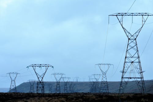 Fotobanka s bezplatnými fotkami na tému elektrické vedenia, pylón