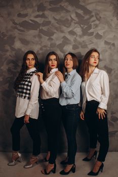 Tendências de Moda Feminina: Inspirações para Looks Modernos e Charmosos - imagem 4