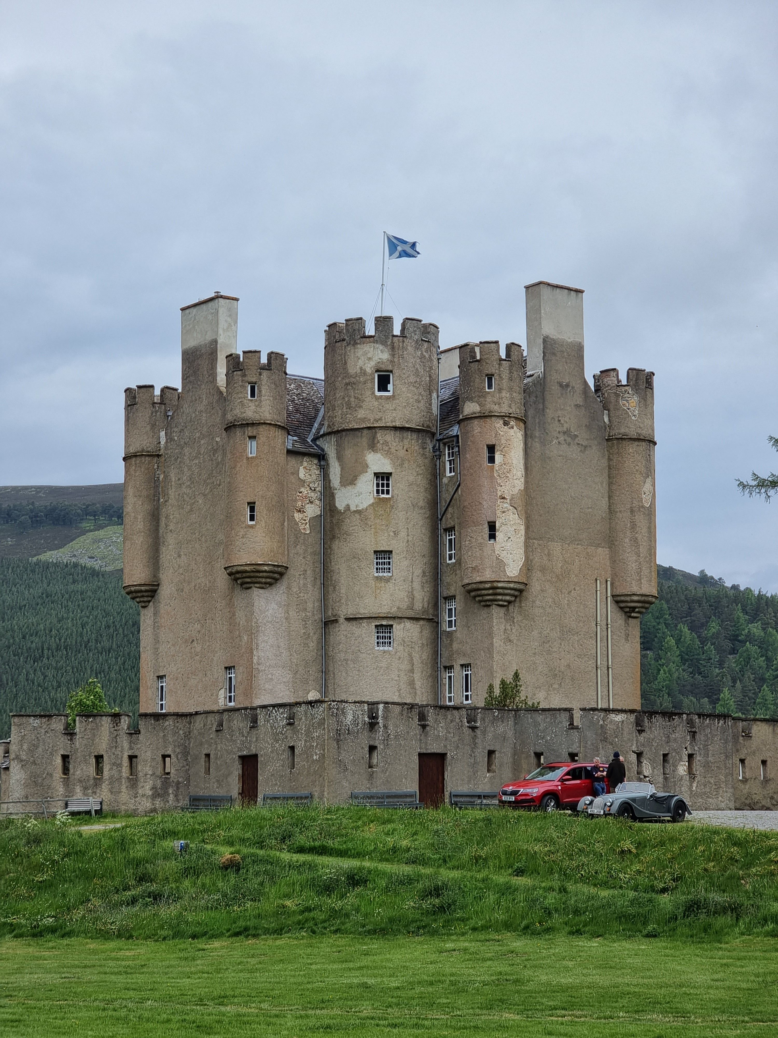 Castle Under a Cloudy Sky · Free Stock Photo