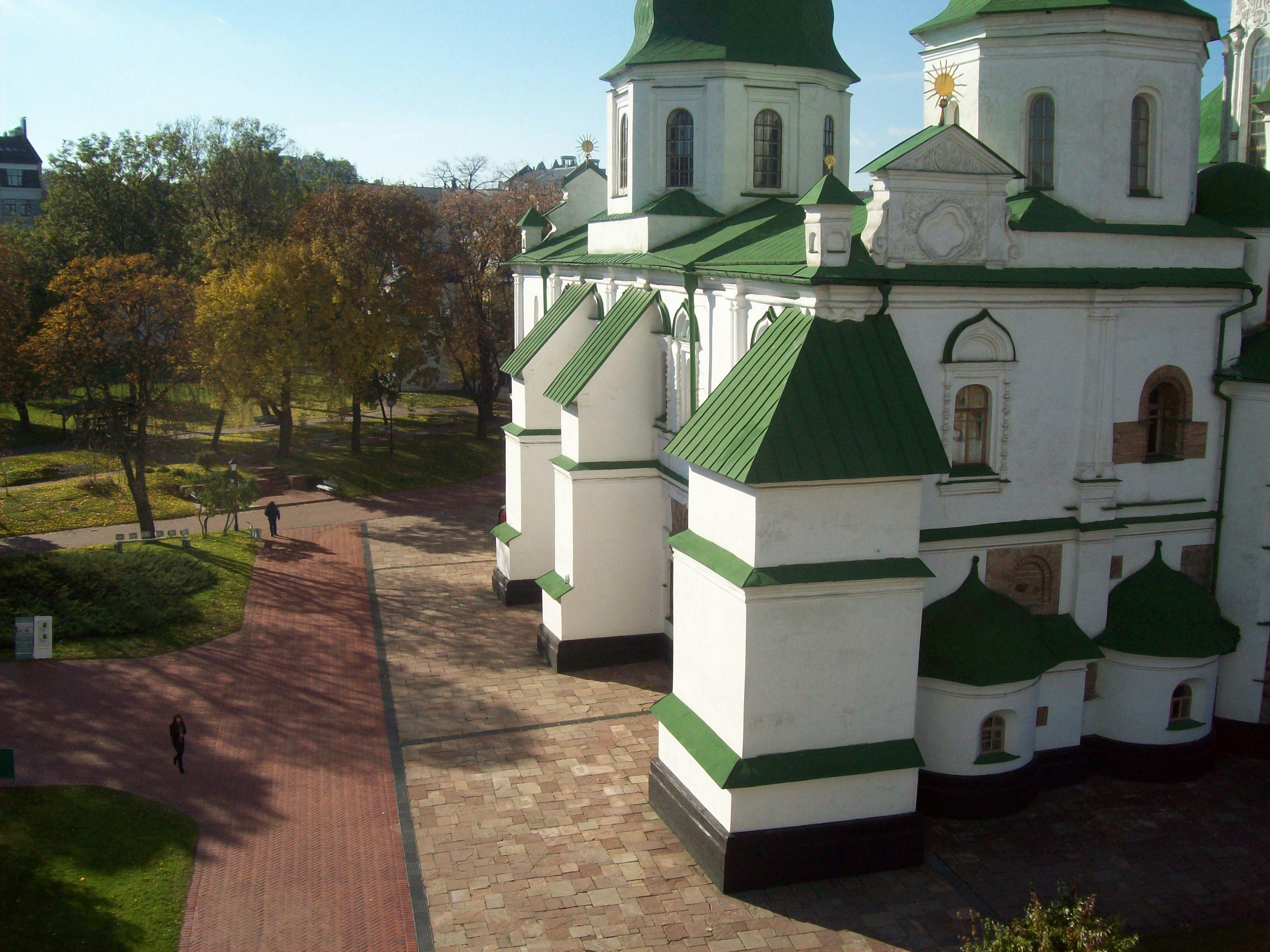 Person watching sports entertainment highlights on a laptop