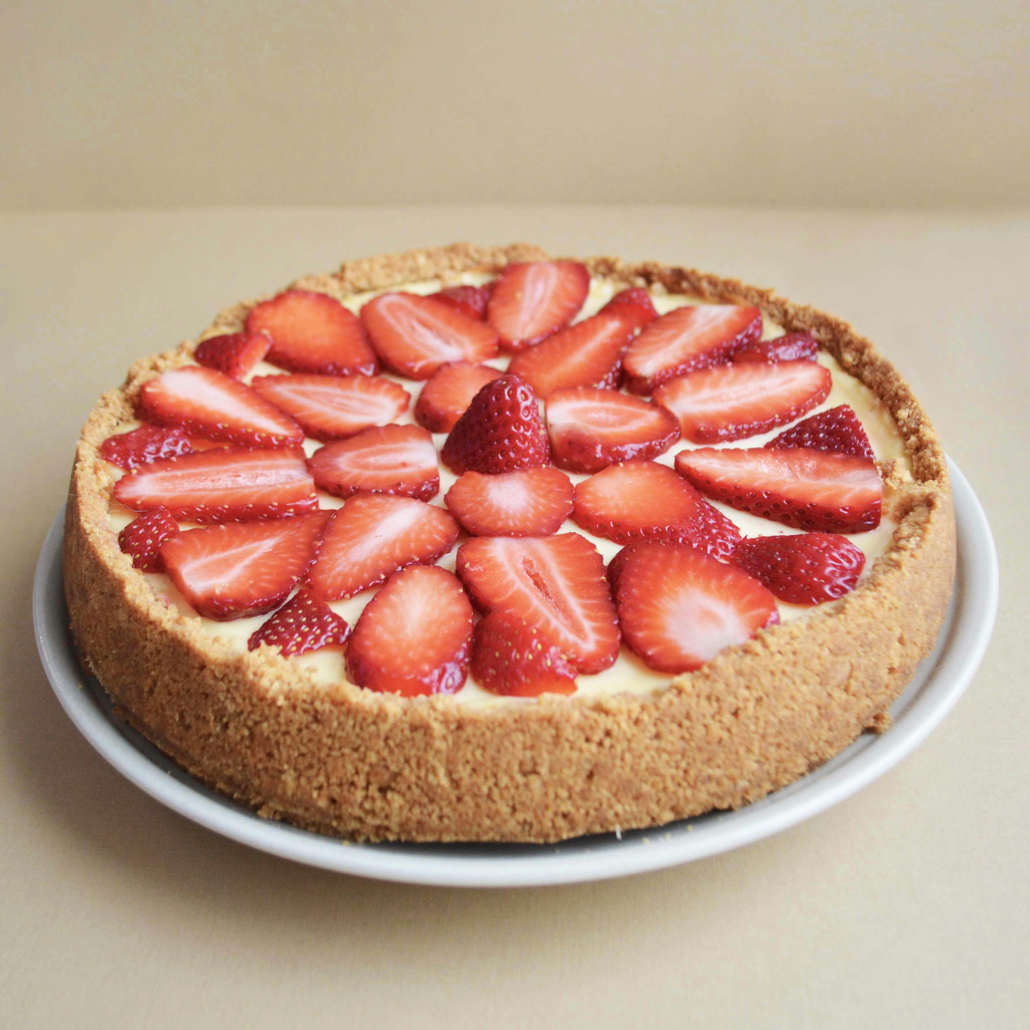 strawberry newyork style cake