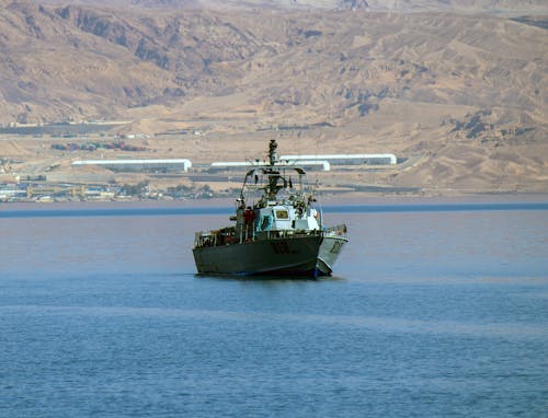 Darmowe zdjęcie z galerii z granatowy, łódź, łódź patrolowa