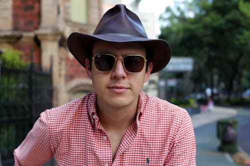 Δωρεάν στοκ φωτογραφιών με άνδρας, γυαλιά ηλίου, καουμπόικο καπέλο