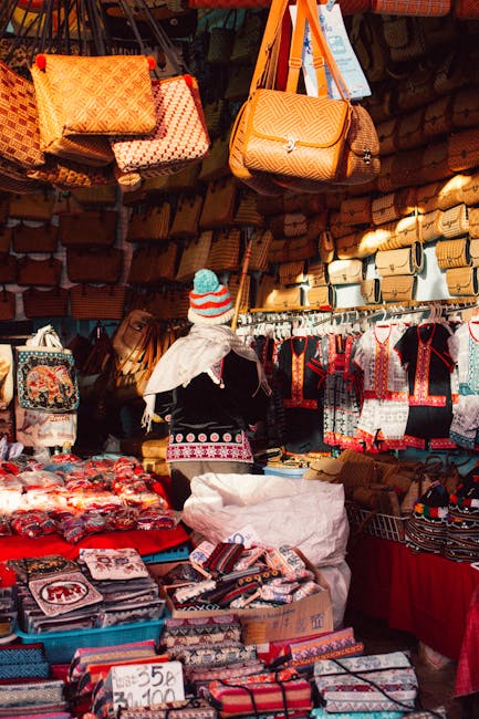 Shopping in Thailand Souvenirs and Bargaining Tips Shopping in Thailand Souvenirs and Bargaining Tips