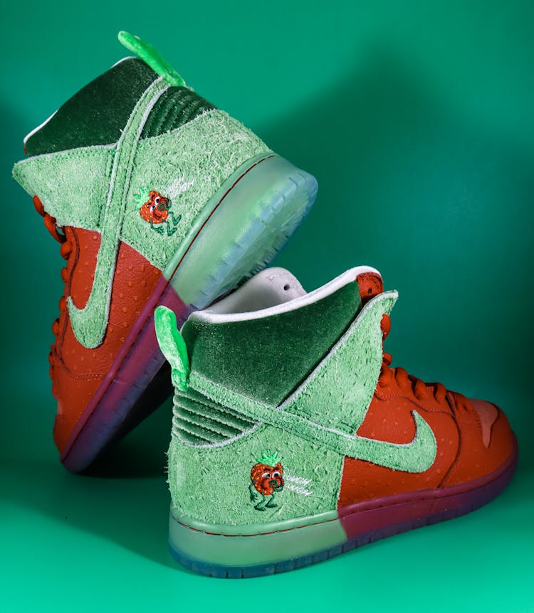 Close-up Of Nike SB Dunk High Strawberry Cough