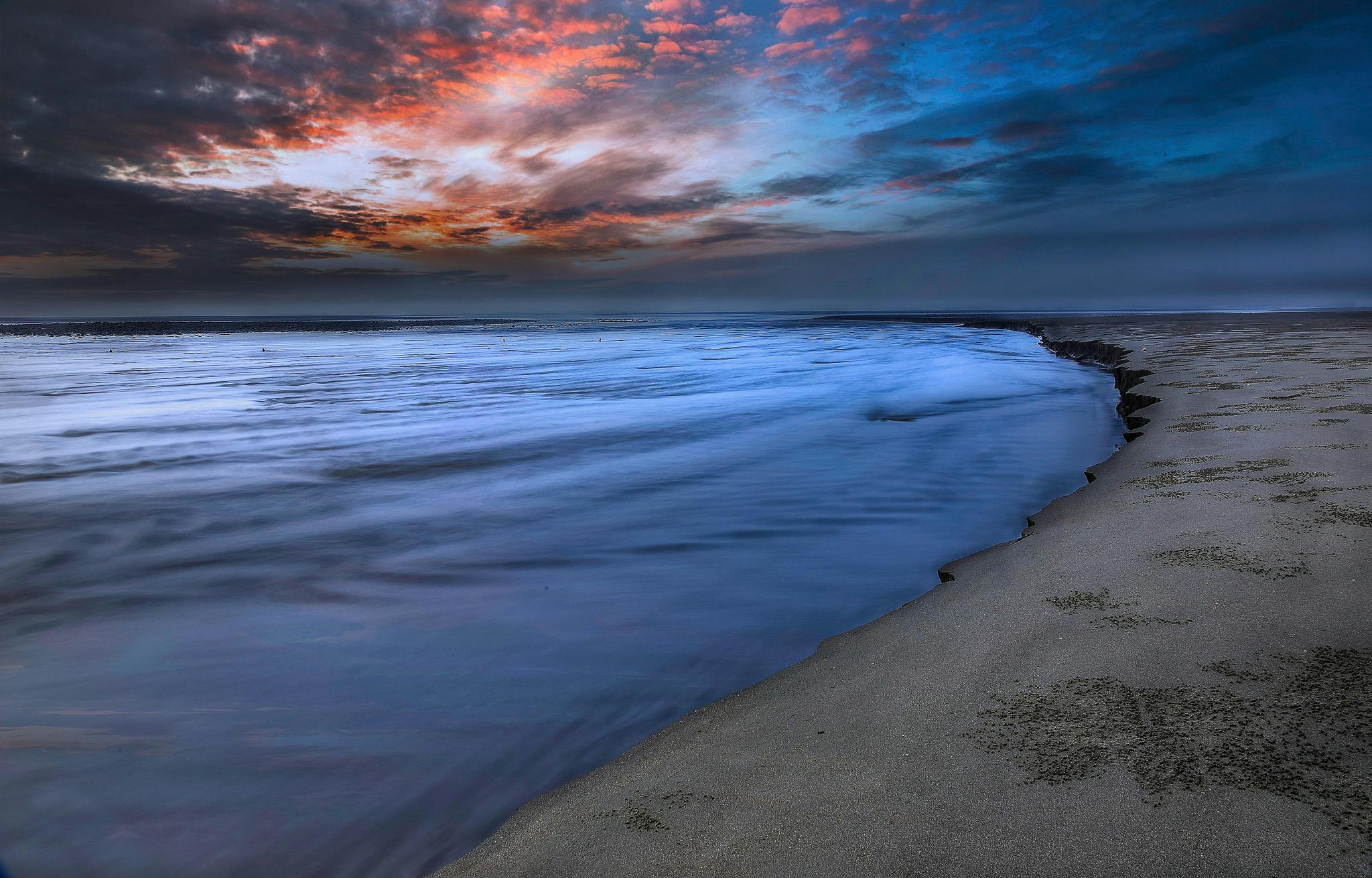 Ocean Water during Yellow Sunset · Free Stock Photo