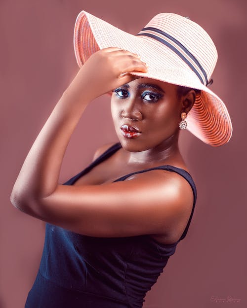 Gratis lagerfoto af afrikansk kvinde, hat, kvinde