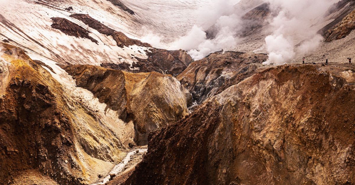 CDC Highlights Health Risks from Volcanic Air Pollution