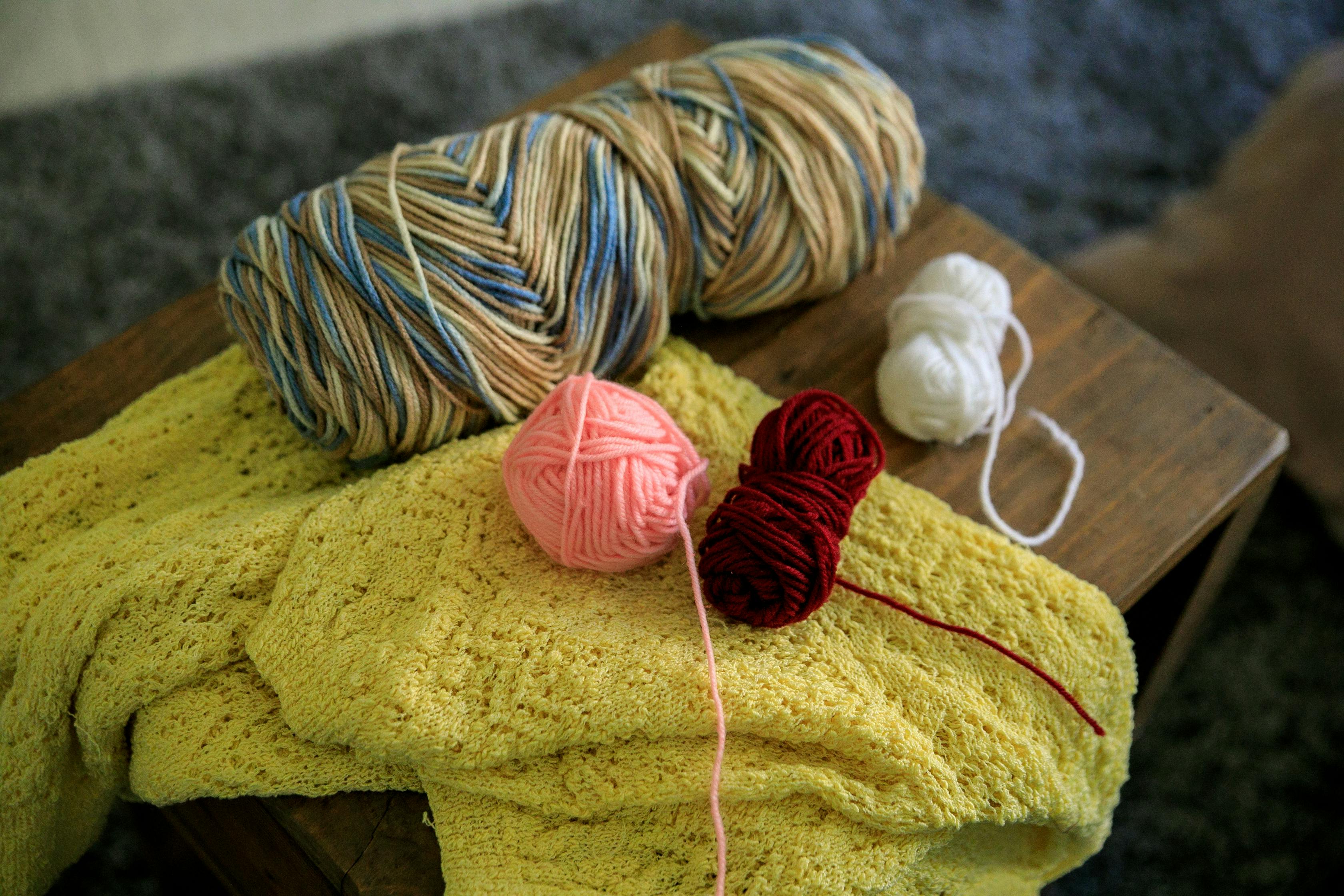 close up view of yarns and fabric