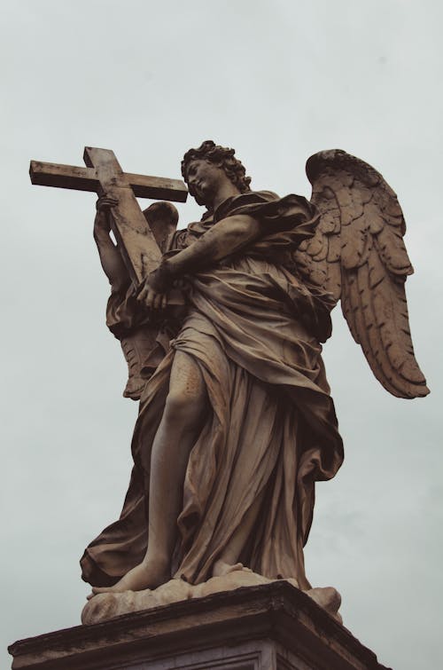 Gratis arkivbilde med arkitektur, engel som bærer korset, kunstverk Arkivbilde