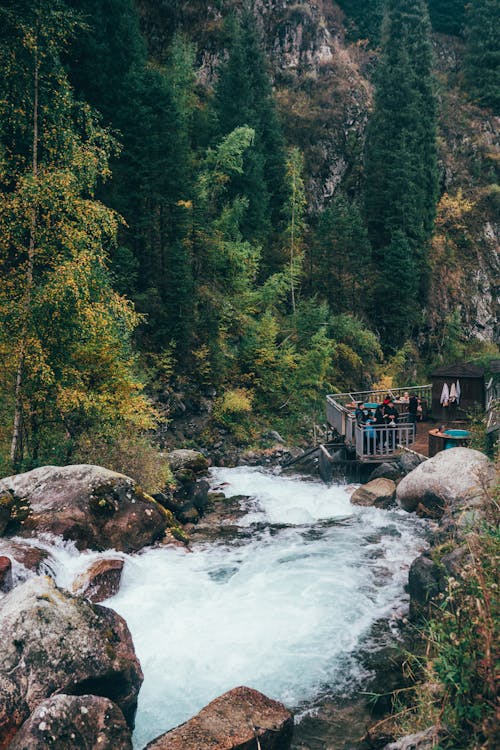 Kostnadsfri bild av bäck, berg, flod