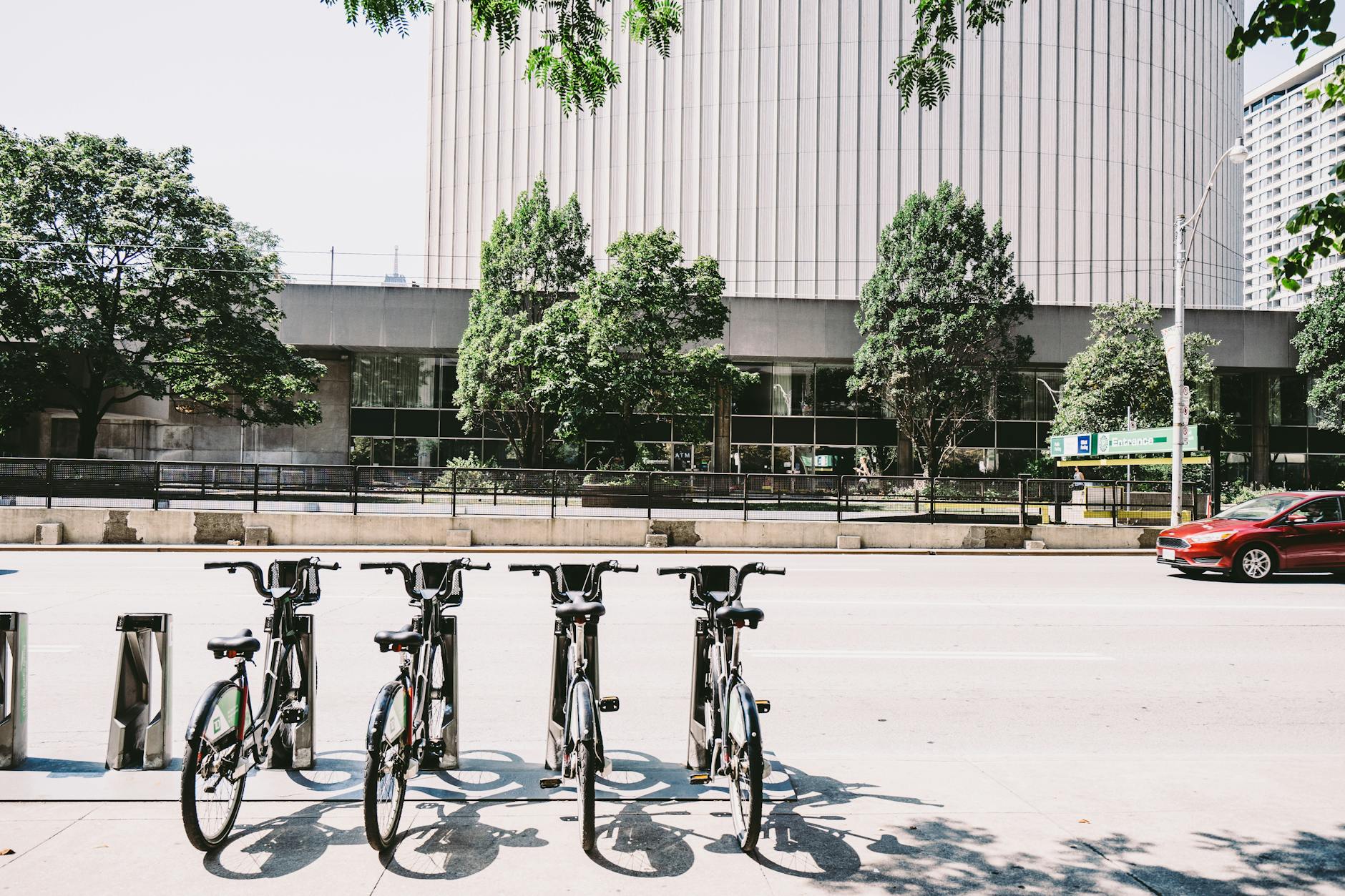 Moverse en Bicicleta por las Ciudades de Canadá