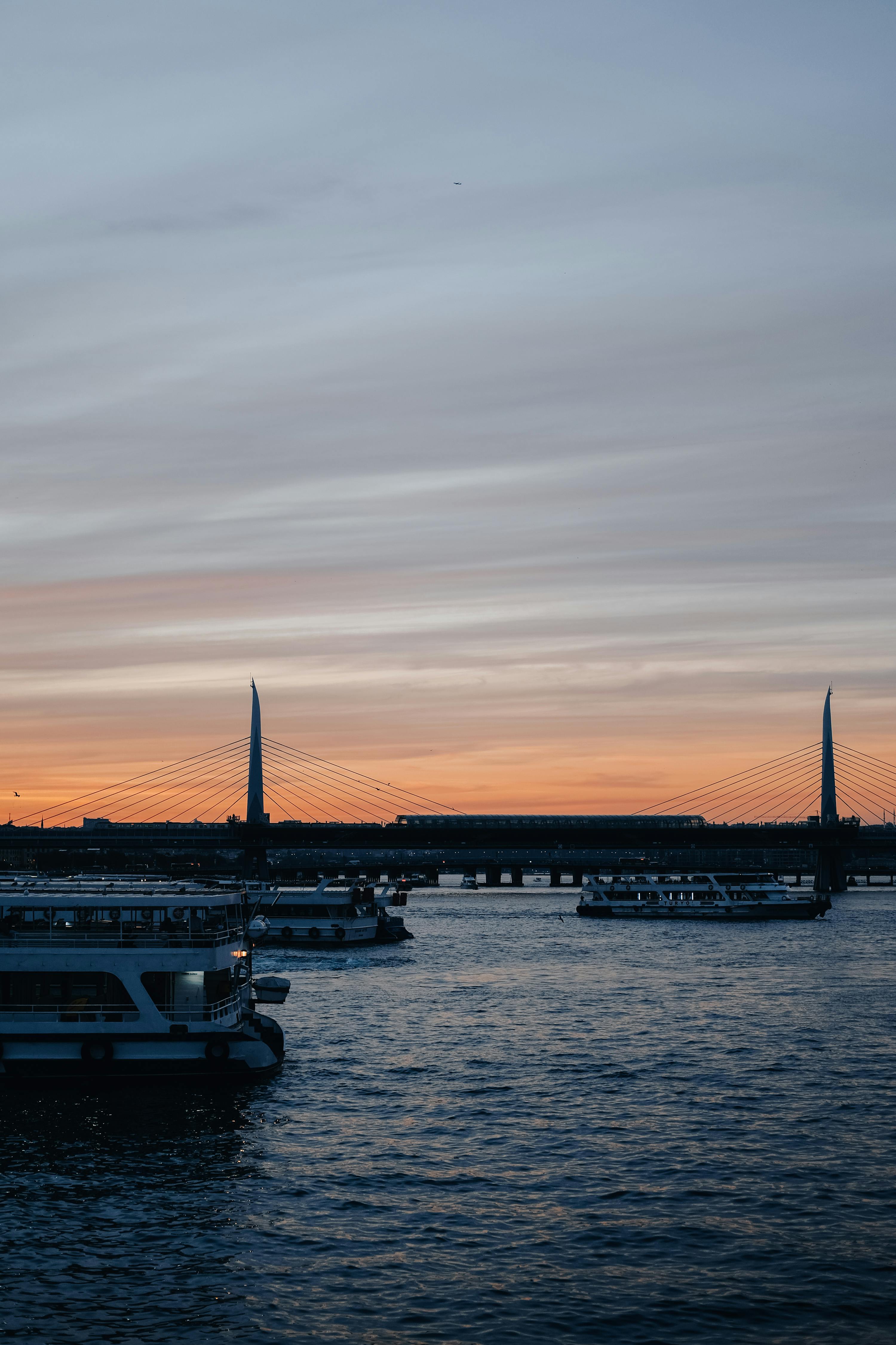 Gratuit Photos gratuites de architecture de pont, bateaux, bord de l'eau Photos