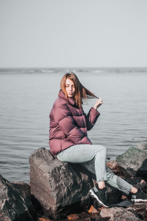 Fotobanka s bezplatnými fotkami na tému bunda, človek, našpulené pery