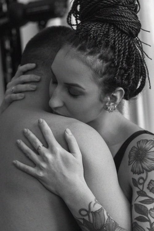Fotos de stock gratuitas de abrazando, abrazar, afecto