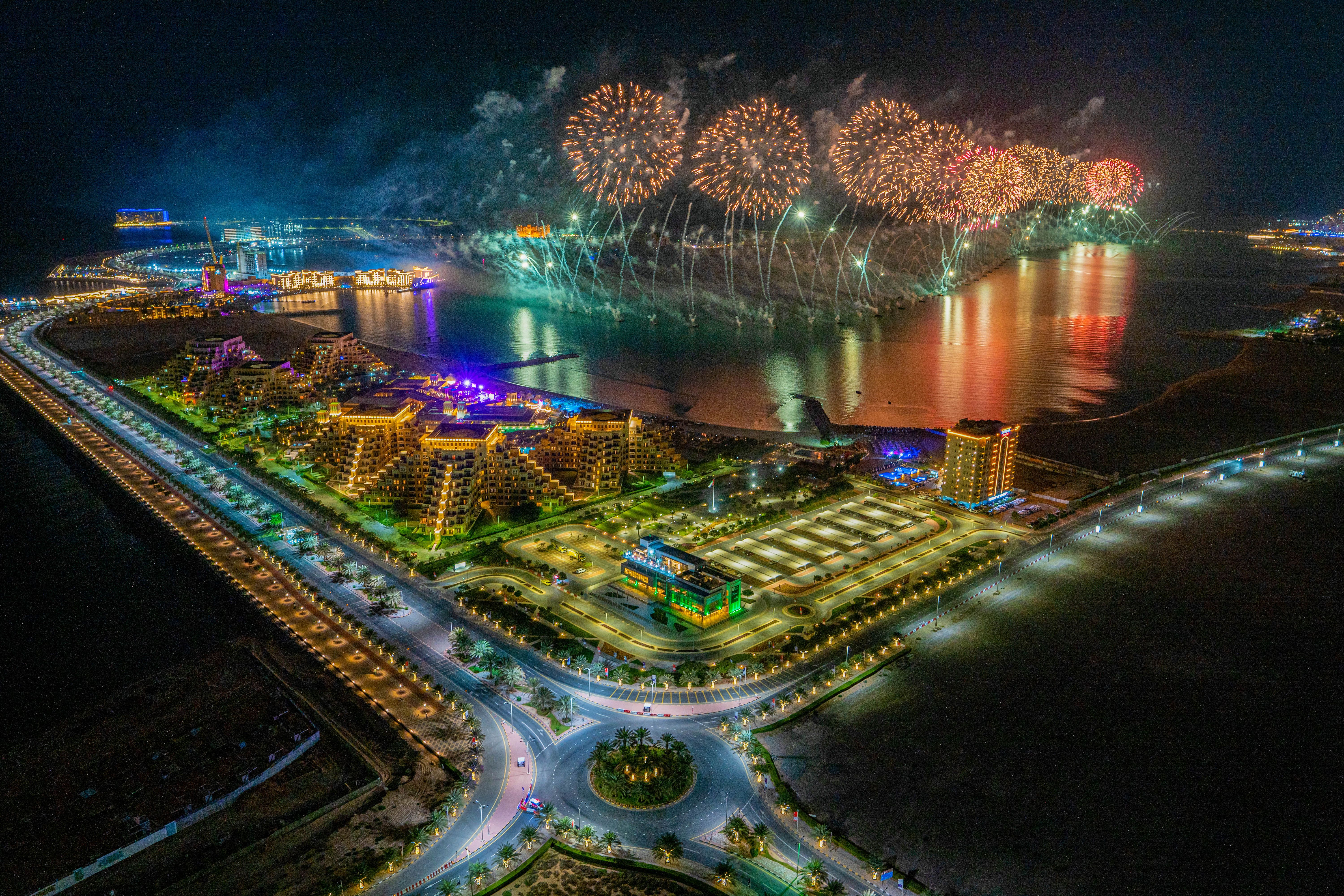 Abu Dhabi Highlights with Yas Island Adventure – 4 Days / 3 Nights