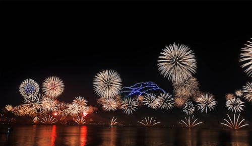 Gratis Fotos de stock gratuitas de celebración, exhibición de fuegos artificiales, noche de año nuevo Foto de stock