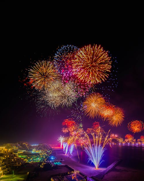 Gratis Fotos de stock gratuitas de celebración, exhibición de fuegos artificiales, noche de año nuevo Foto de stock